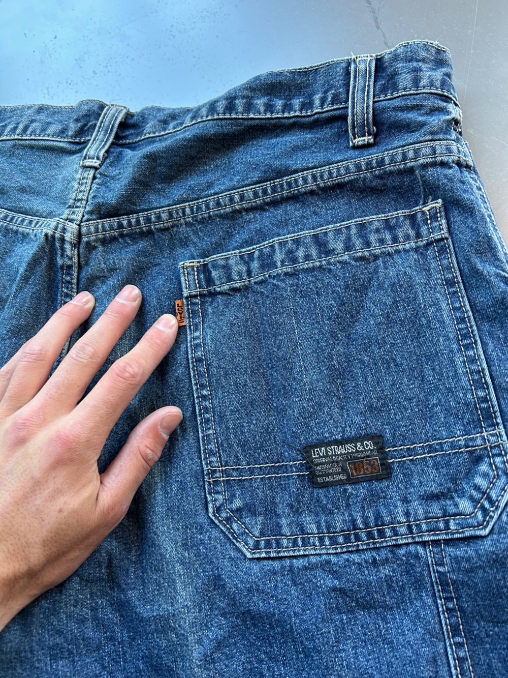 Levi’s carpenter jorts 38